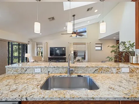 1009 Wyndham Way Safety Harbor FL 34695