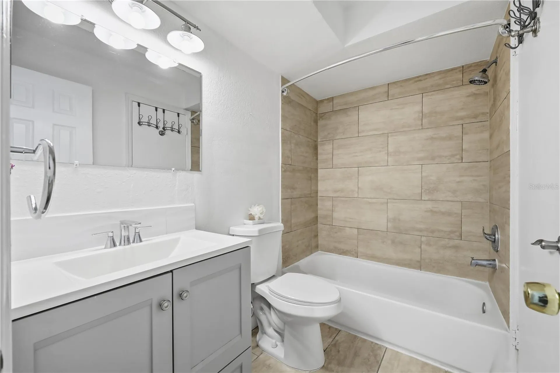 5108 Conroy Road Orlando FL 32811