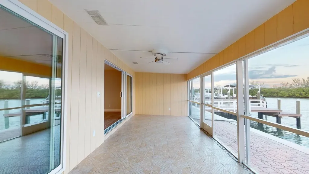 636 Boca Ciega Point Boulevard S St Petersburg FL 33708