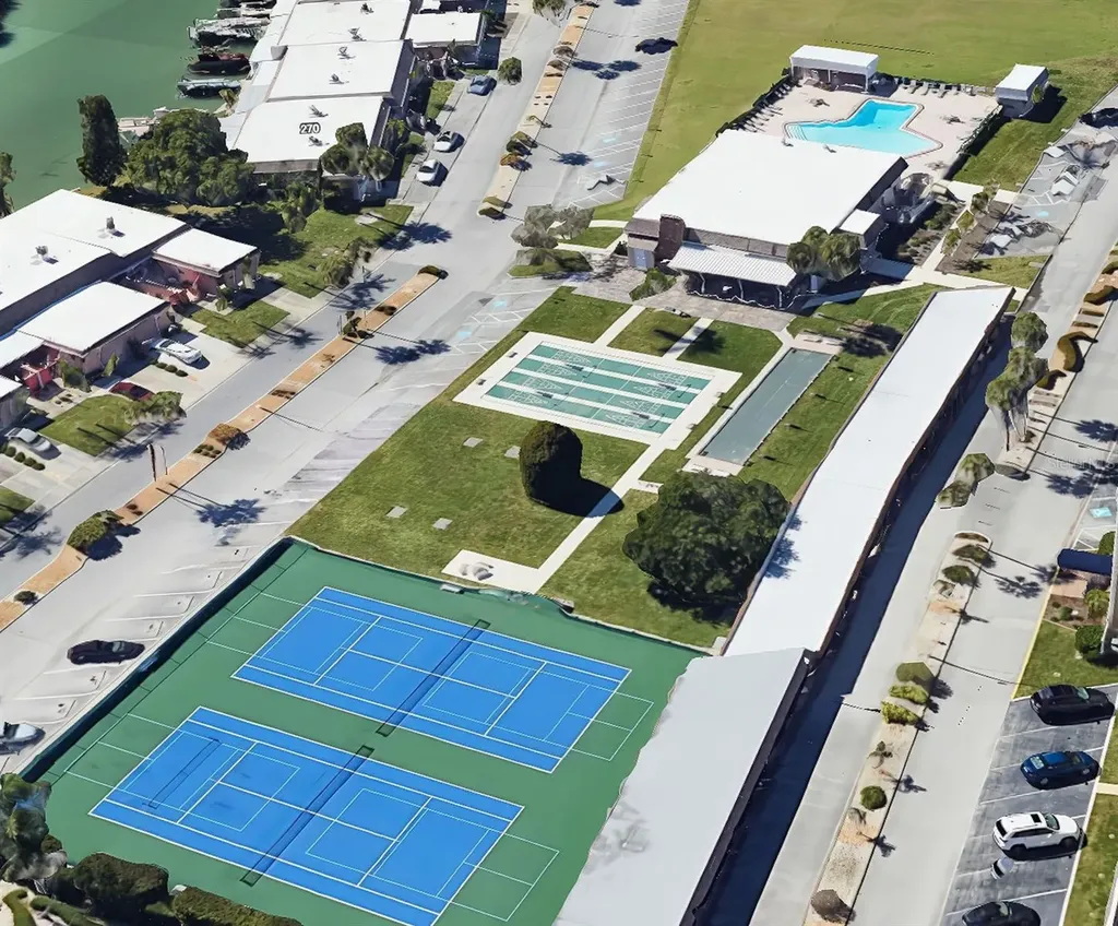 636 Boca Ciega Point Boulevard S St Petersburg FL 33708