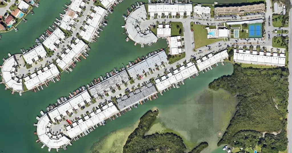 636 Boca Ciega Point Boulevard S St Petersburg FL 33708