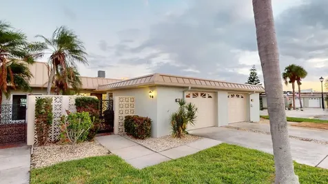 636 Boca Ciega Point Boulevard S St Petersburg FL 33708