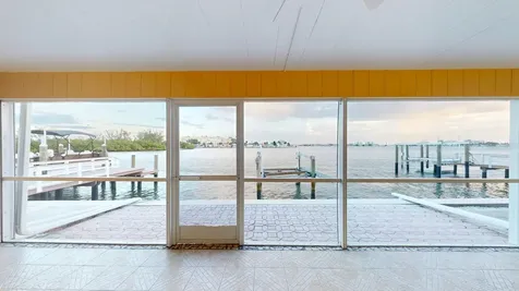 636 Boca Ciega Point Boulevard S St Petersburg FL 33708