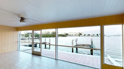 636 Boca Ciega Point Boulevard S St Petersburg FL 33708