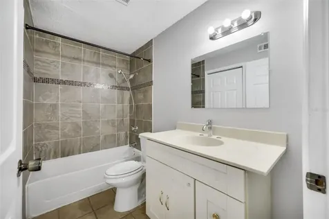 8723 Fancy Finch Drive Tampa FL 33614