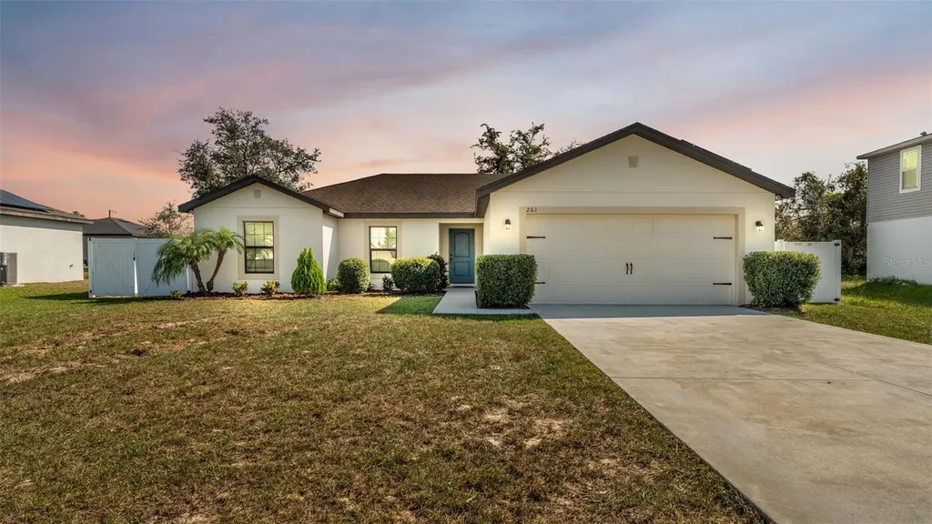 261 Hyacinth Court Kissimmee FL 34759