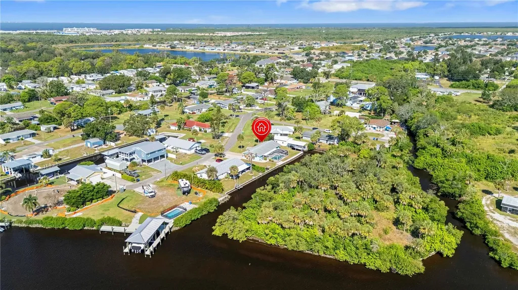 105 E North Branch Road Ruskin FL 33570