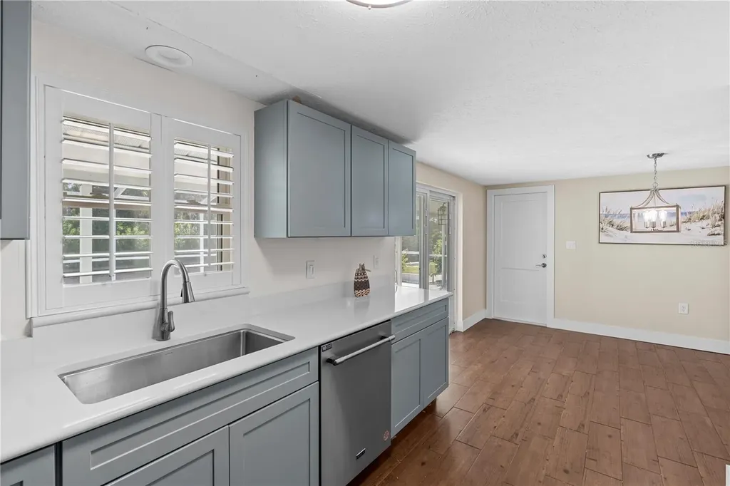 105 E North Branch Road Ruskin FL 33570