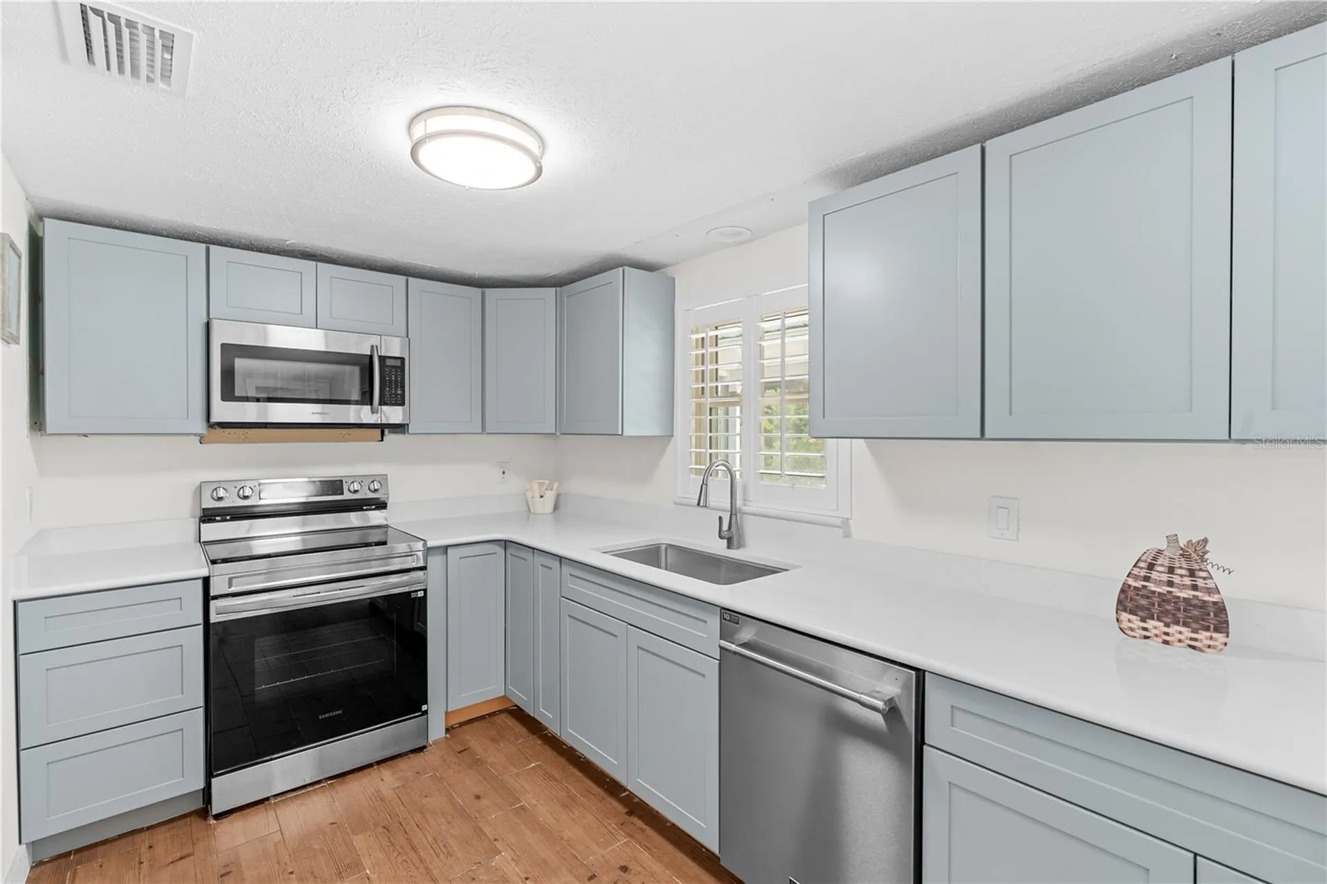 105 E North Branch Road Ruskin FL 33570