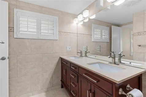105 E North Branch Road Ruskin FL 33570