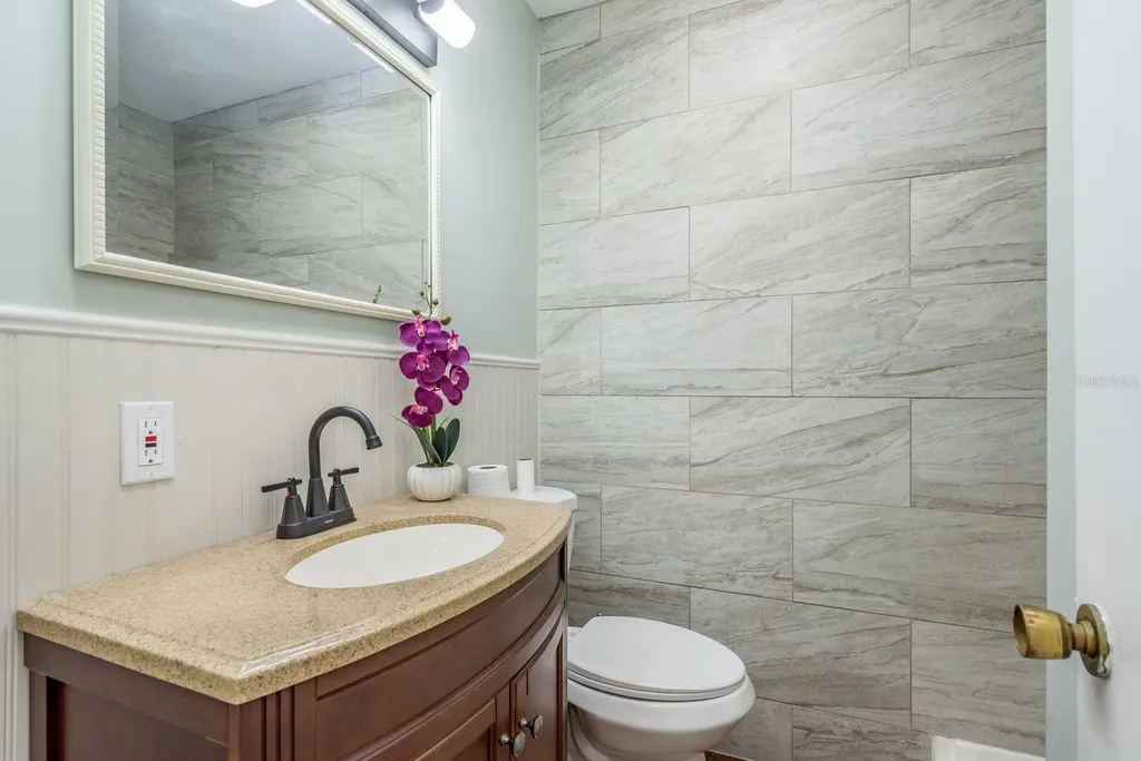 1416 Grove Avenue Leesburg FL 34748