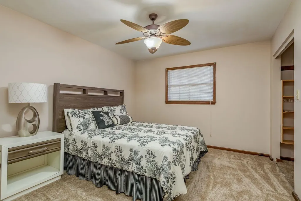 1416 Grove Avenue Leesburg FL 34748