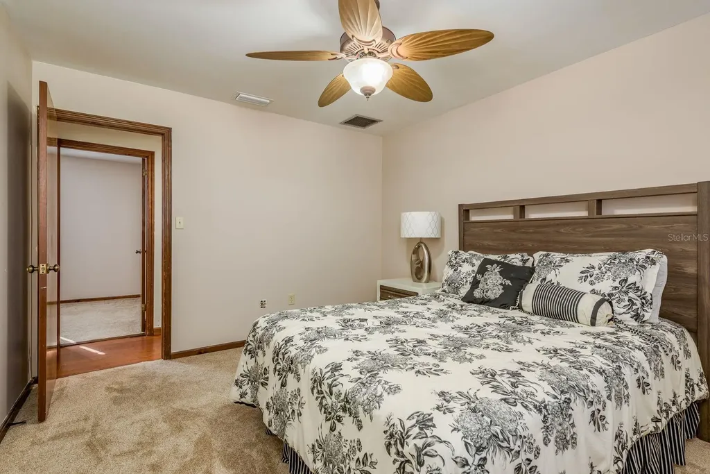 1416 Grove Avenue Leesburg FL 34748