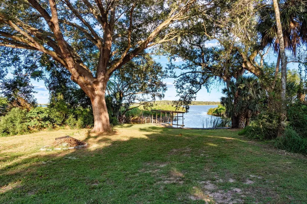 1416 Grove Avenue Leesburg FL 34748