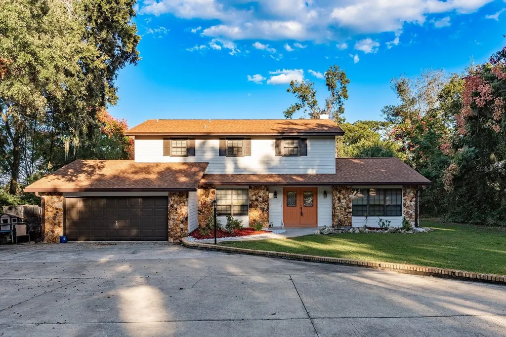 1416 Grove Avenue Leesburg FL 34748