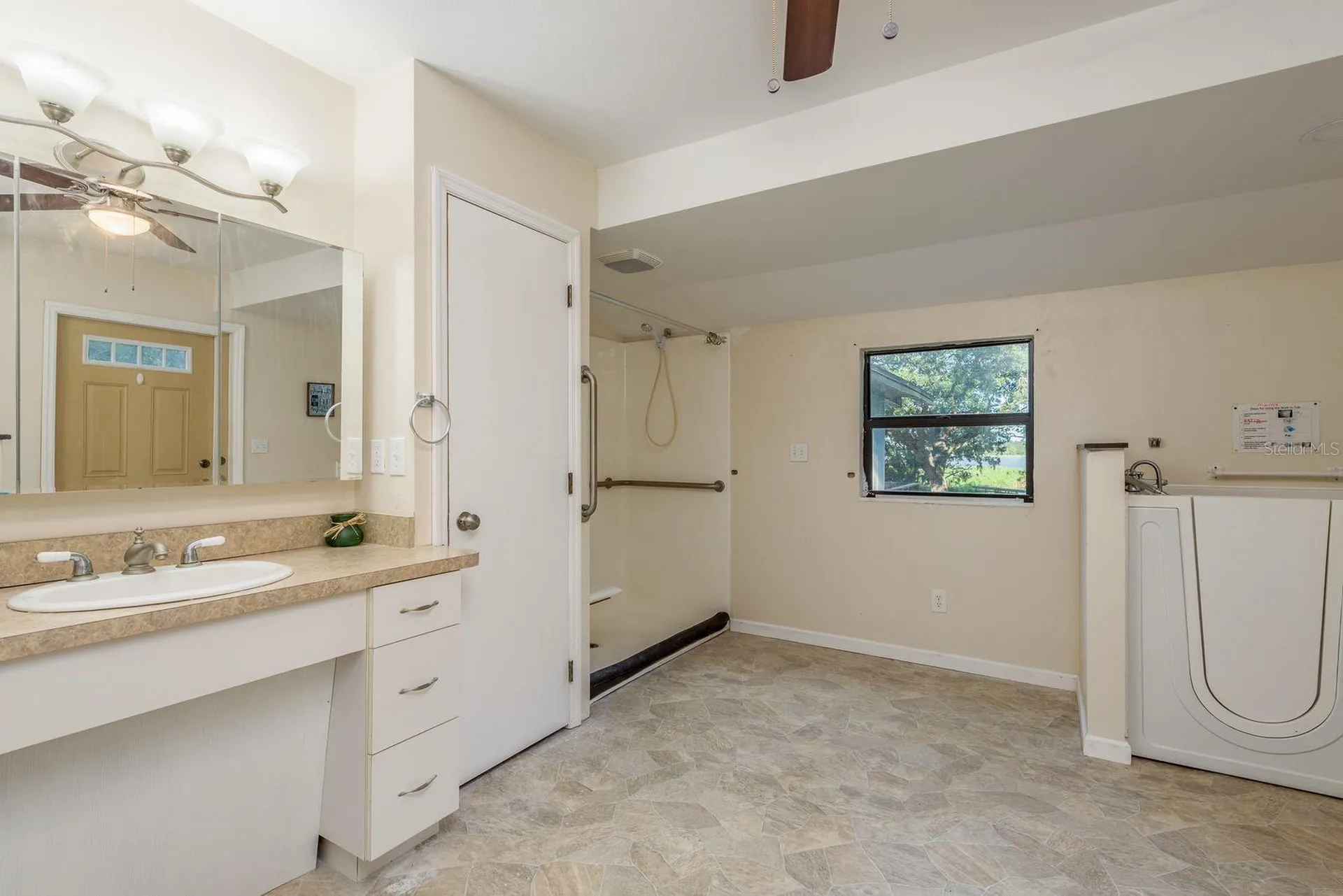 1416 Grove Avenue Leesburg FL 34748