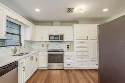 1416 Grove Avenue Leesburg FL 34748