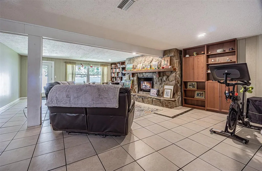 936 Highview Drive Palm Harbor FL 34683