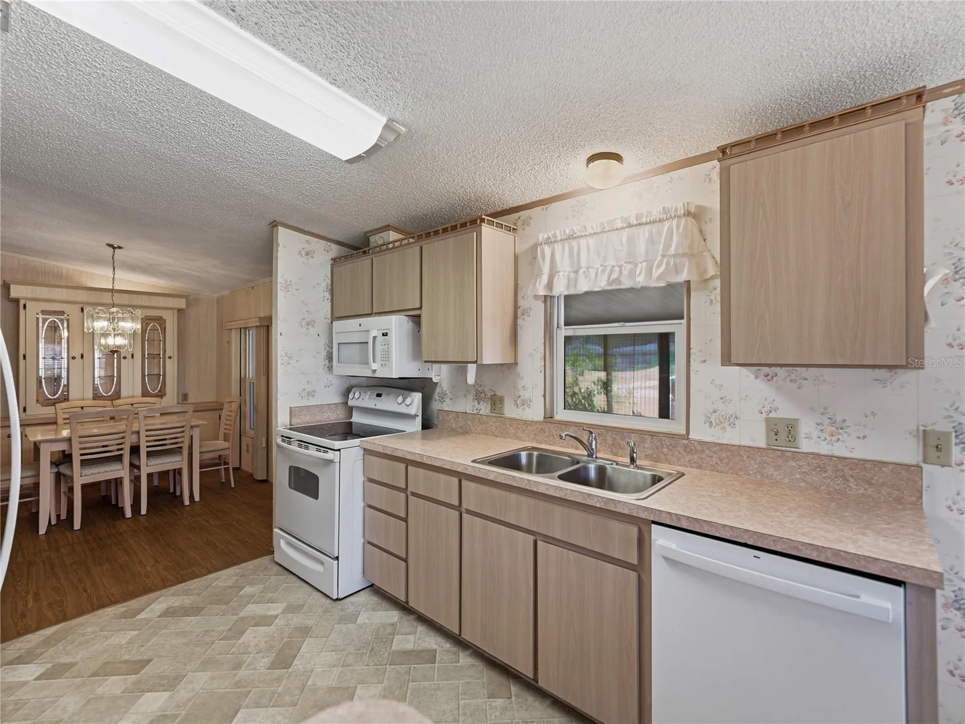 3822 Damian Drive Zephyrhills FL 33541