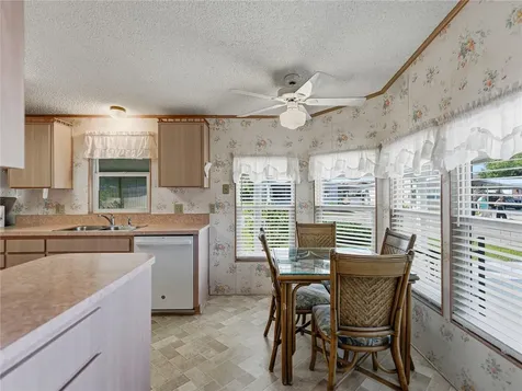 3822 Damian Drive Zephyrhills FL 33541