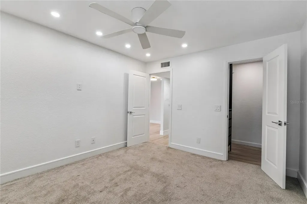5124 Conroy Road Orlando FL 32811