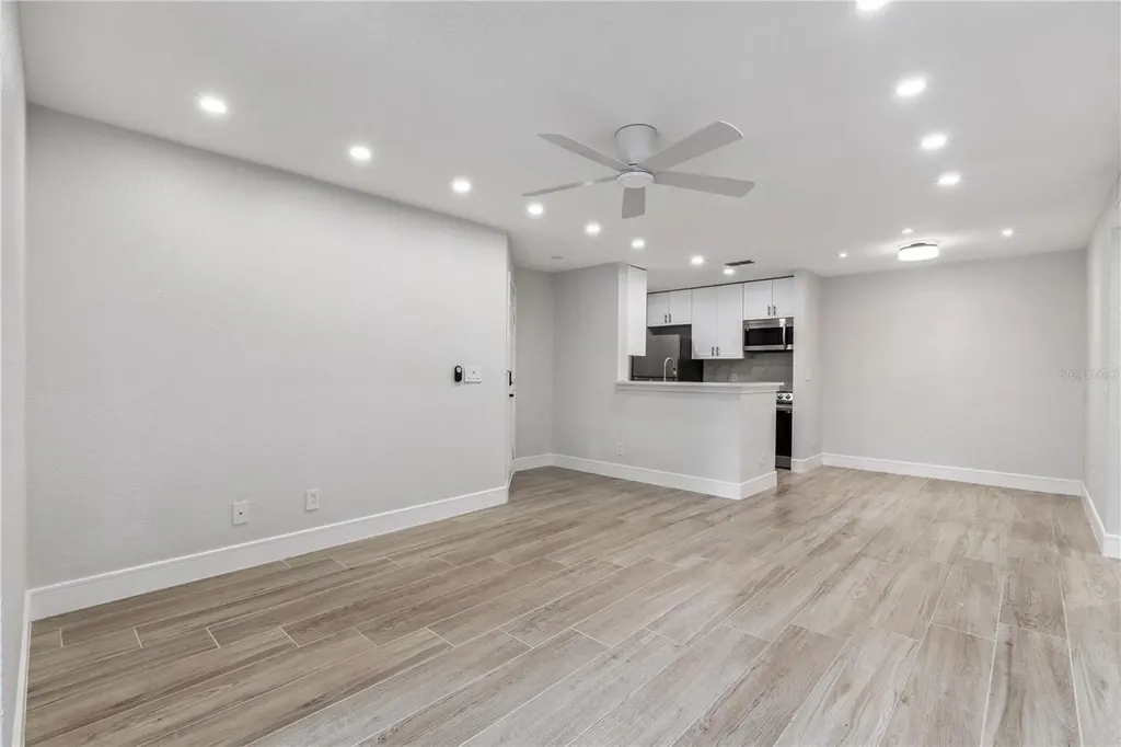 5124 Conroy Road Orlando FL 32811