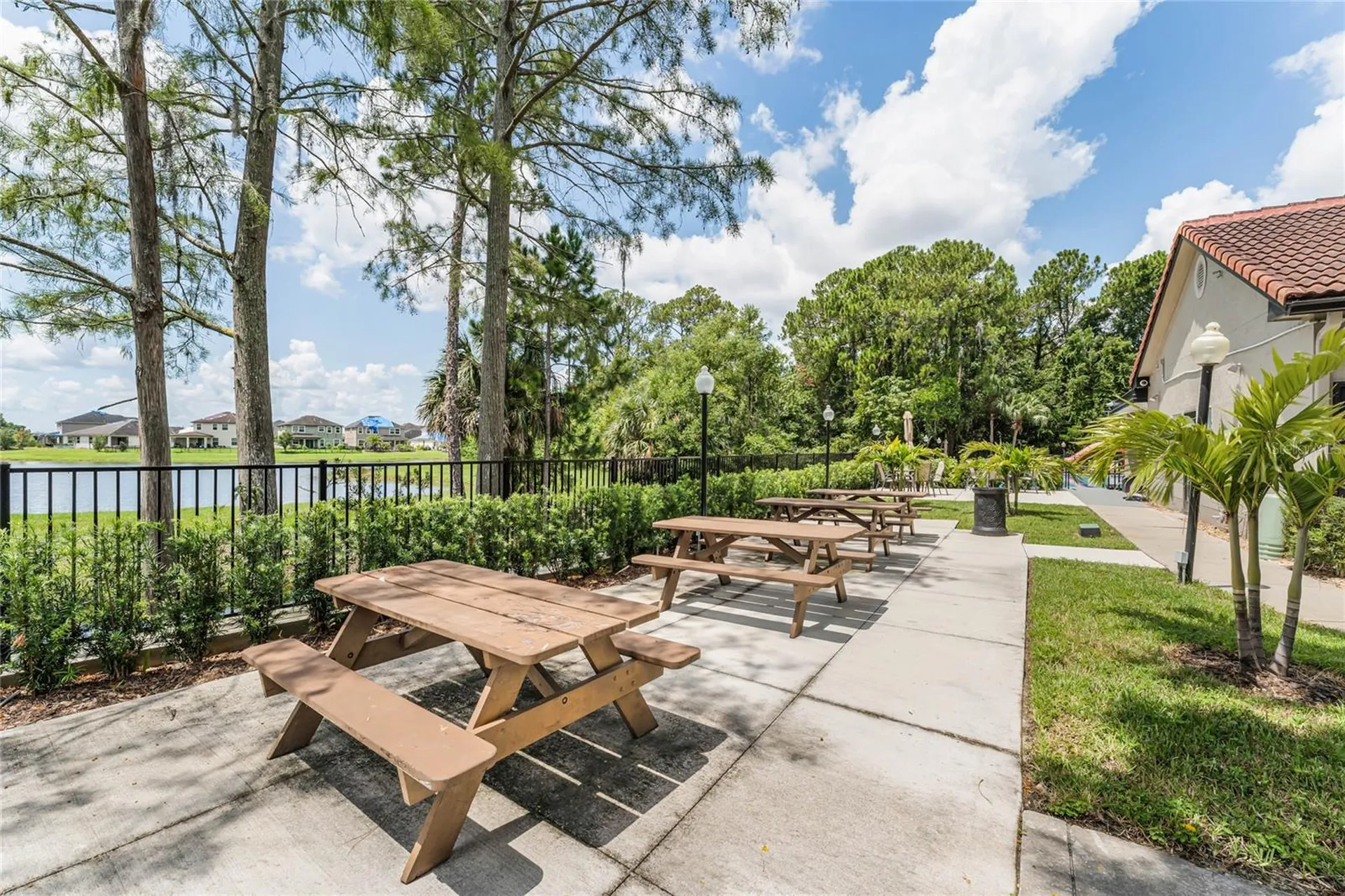 5124 Conroy Road Orlando FL 32811