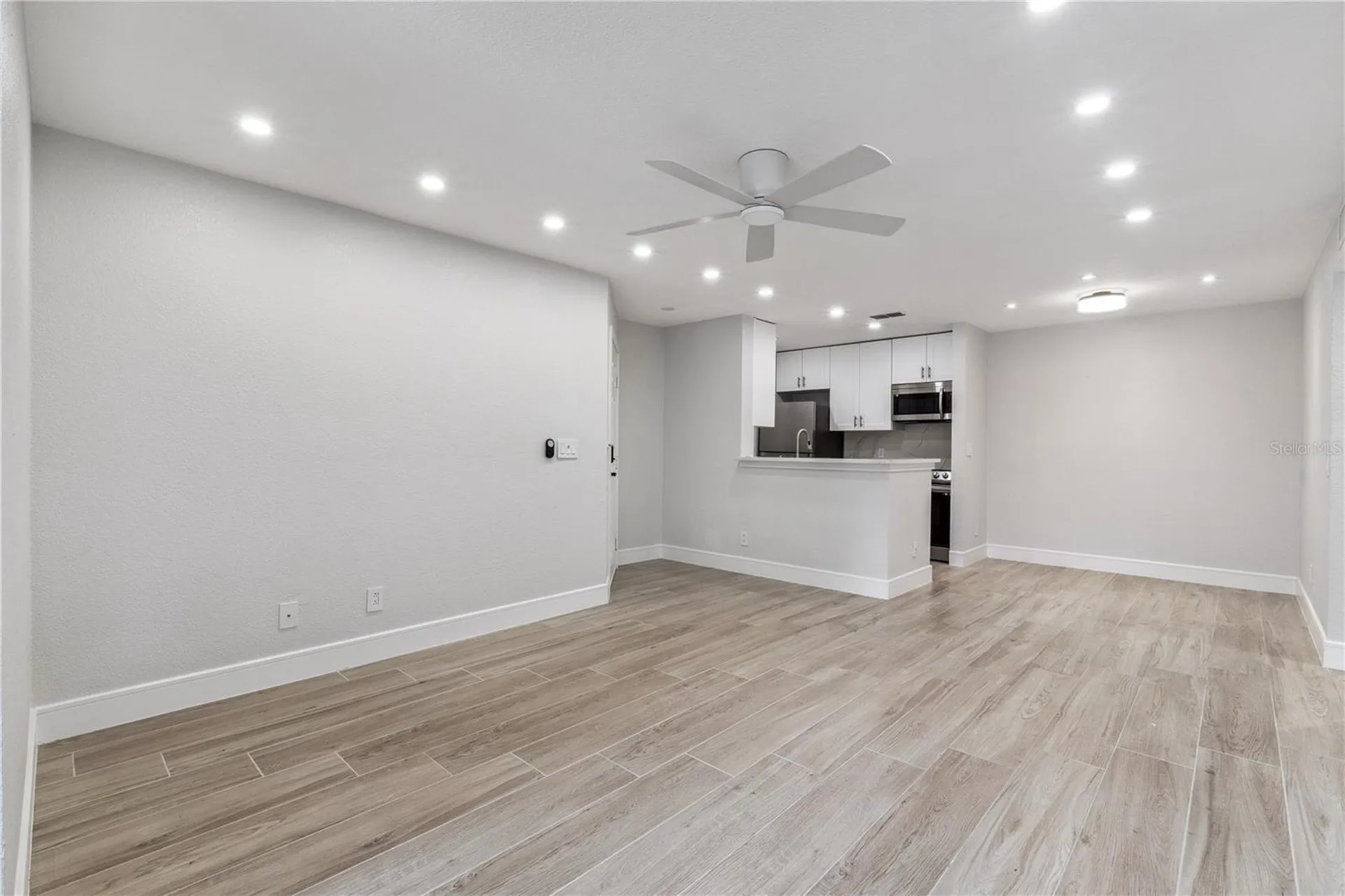 5124 Conroy Road Orlando FL 32811