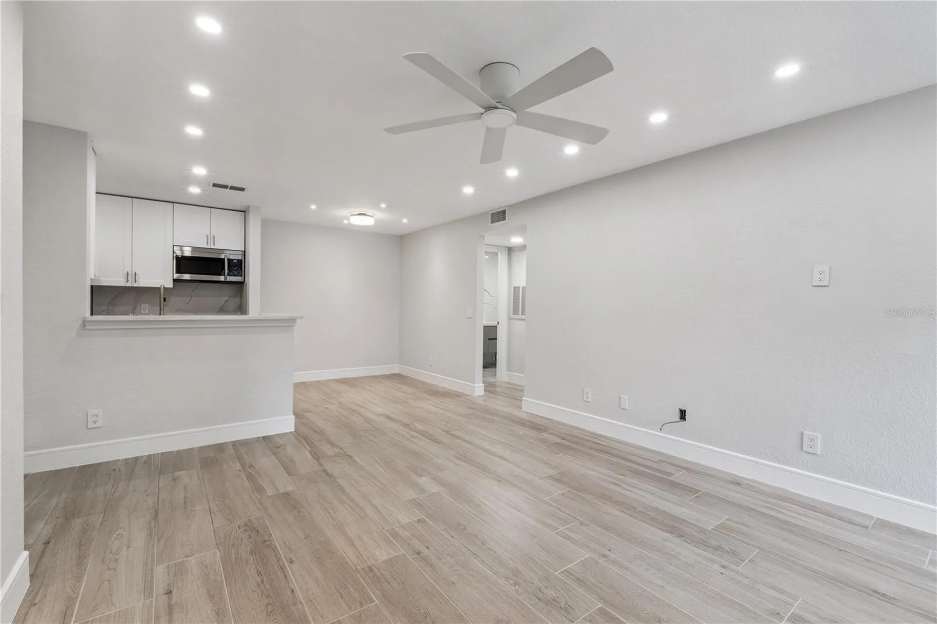 5124 Conroy Road Orlando FL 32811