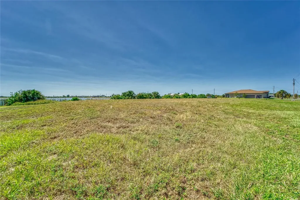 Gulf City Road Ruskin FL 33570