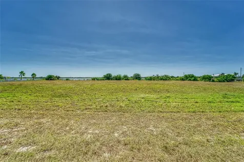Gulf City Road Ruskin FL 33570