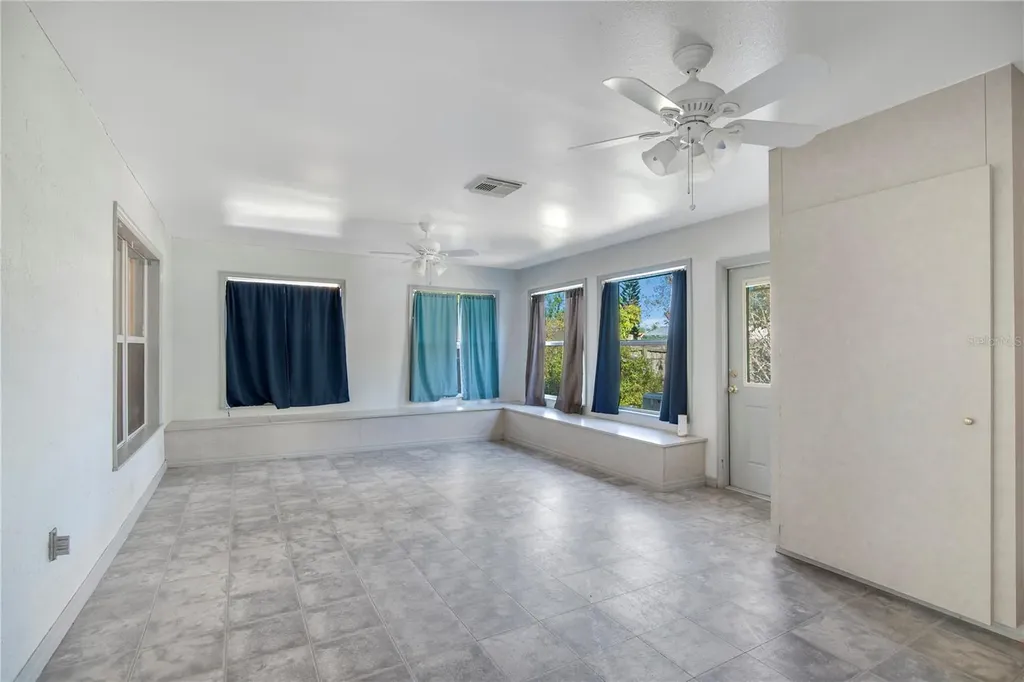 6019 Long Peak Drive Orlando FL 32810