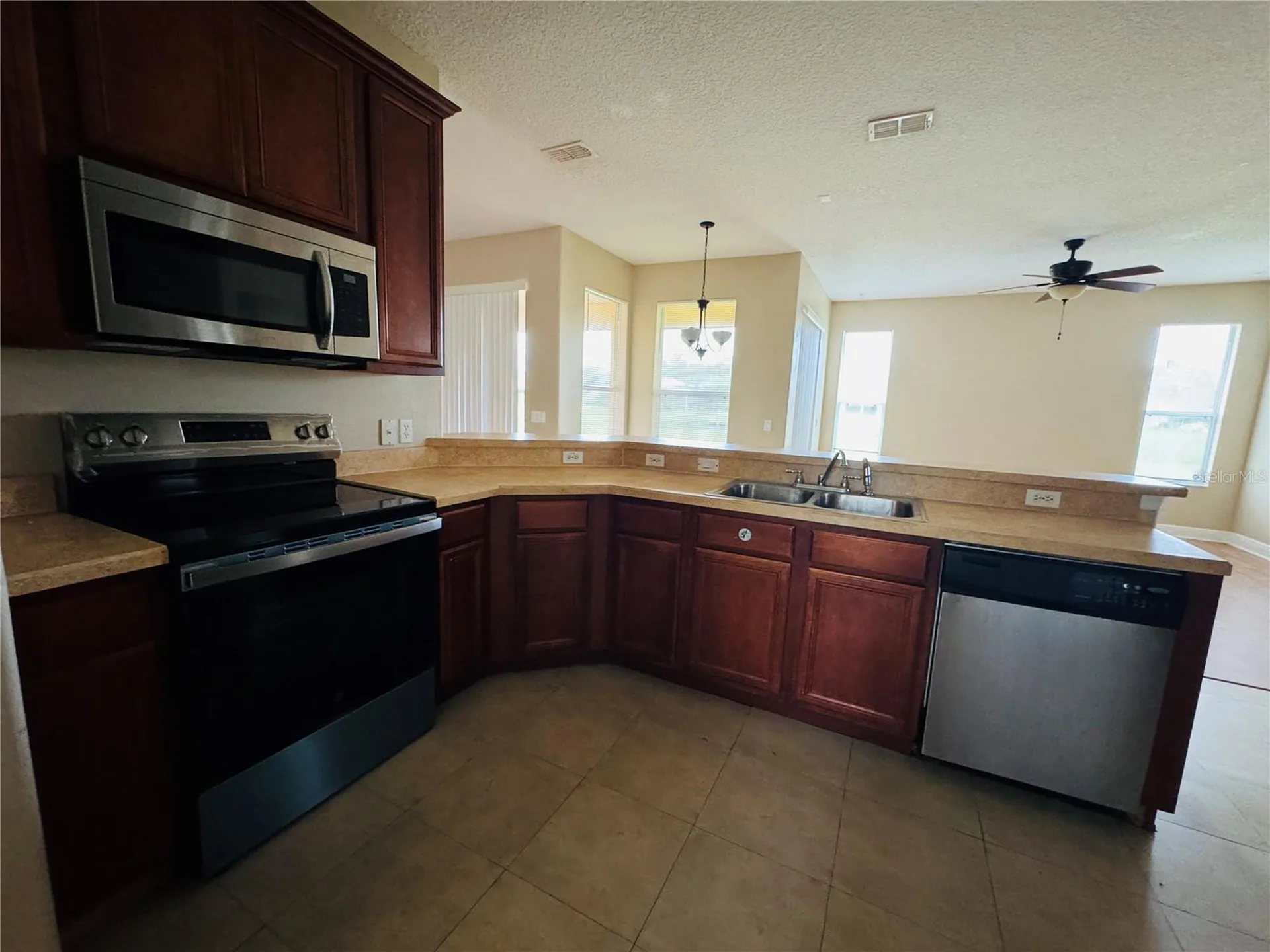 4053 Clipper Court Kissimmee FL 34746