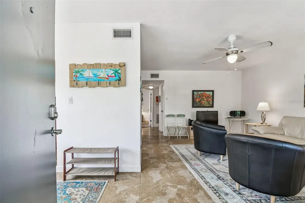 210 6th Avenue N St Petersburg FL 33701