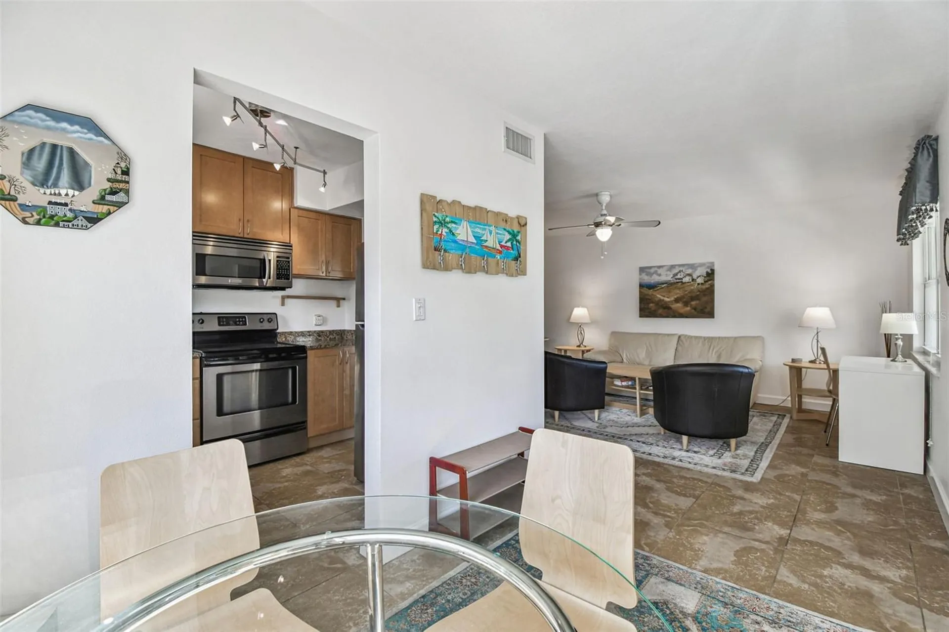 210 6th Avenue N St Petersburg FL 33701