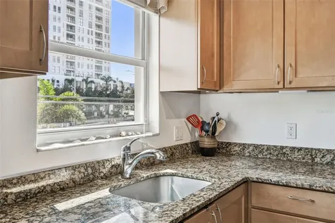 210 6th Avenue N St Petersburg FL 33701