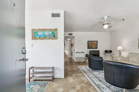 210 6th Avenue N St Petersburg FL 33701