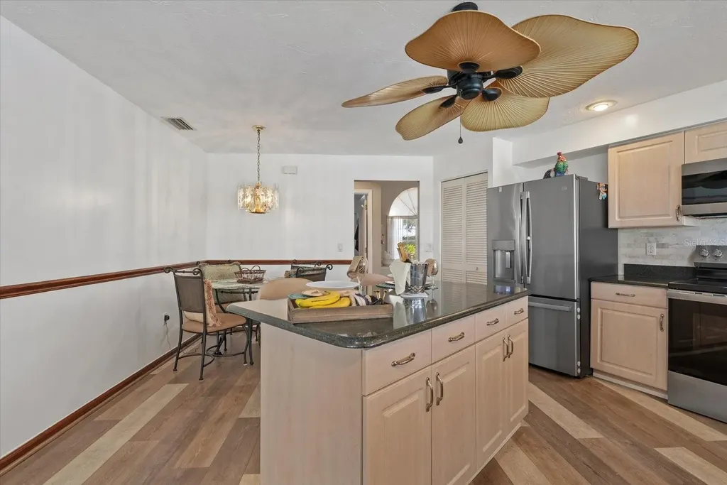 6423 Drewrys Bluff Bradenton FL 34203