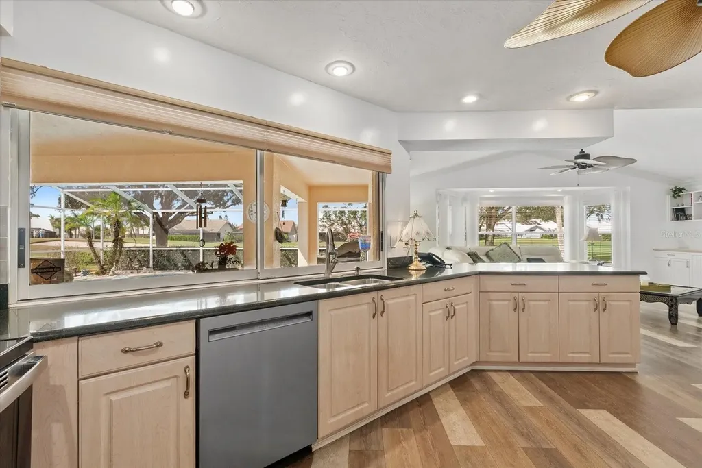 6423 Drewrys Bluff Bradenton FL 34203