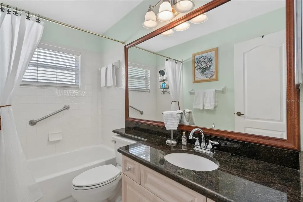 6423 Drewrys Bluff Bradenton FL 34203