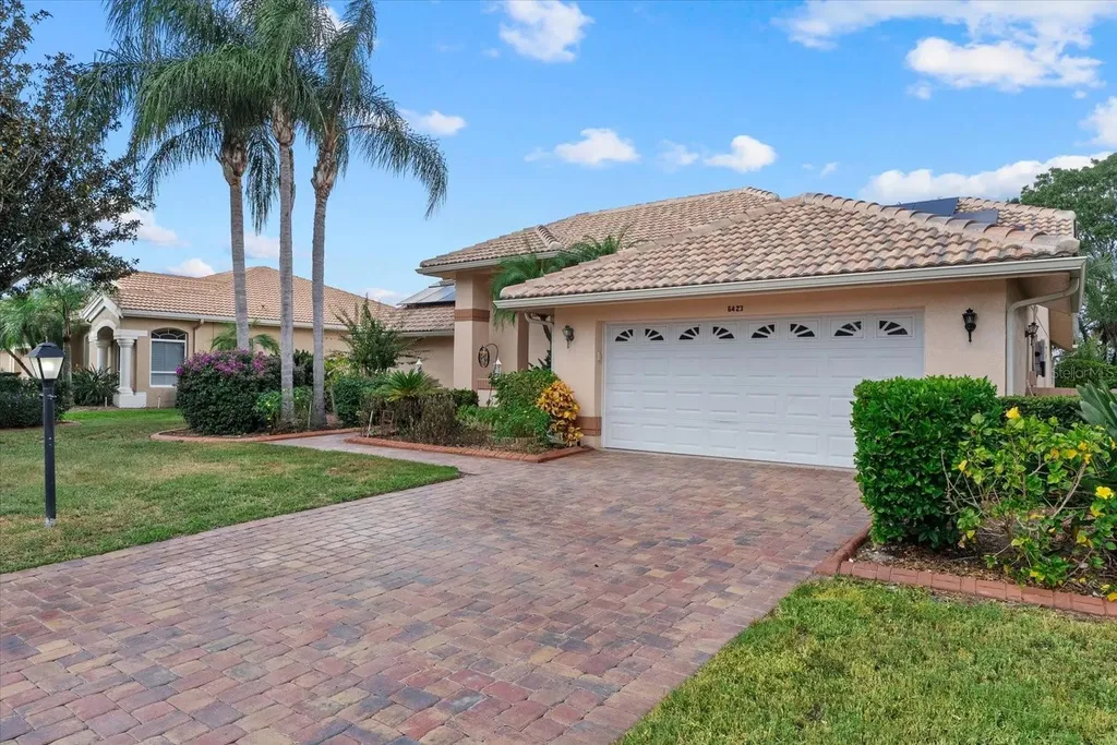 6423 Drewrys Bluff Bradenton FL 34203