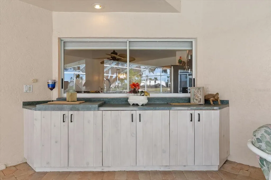 6423 Drewrys Bluff Bradenton FL 34203