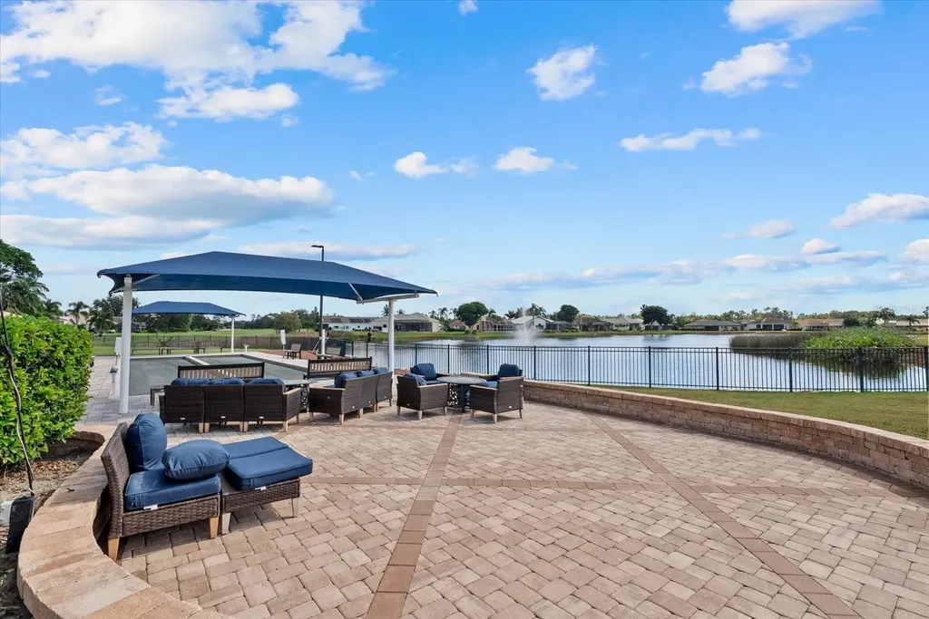 6423 Drewrys Bluff Bradenton FL 34203