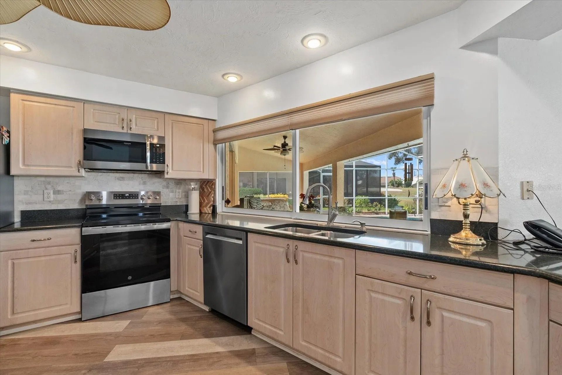 6423 Drewrys Bluff Bradenton FL 34203