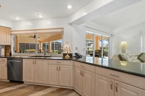 6423 Drewrys Bluff Bradenton FL 34203