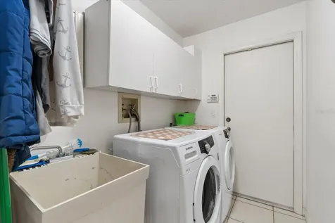 6423 Drewrys Bluff Bradenton FL 34203