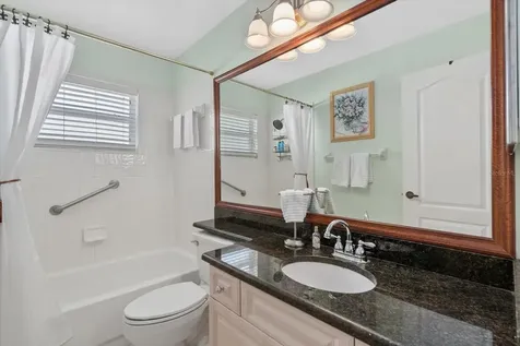 6423 Drewrys Bluff Bradenton FL 34203