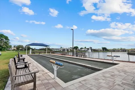 6423 Drewrys Bluff Bradenton FL 34203