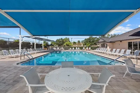 6423 Drewrys Bluff Bradenton FL 34203