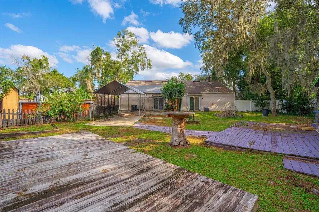 933 And 935 Robinhood Court Maitland FL 32751